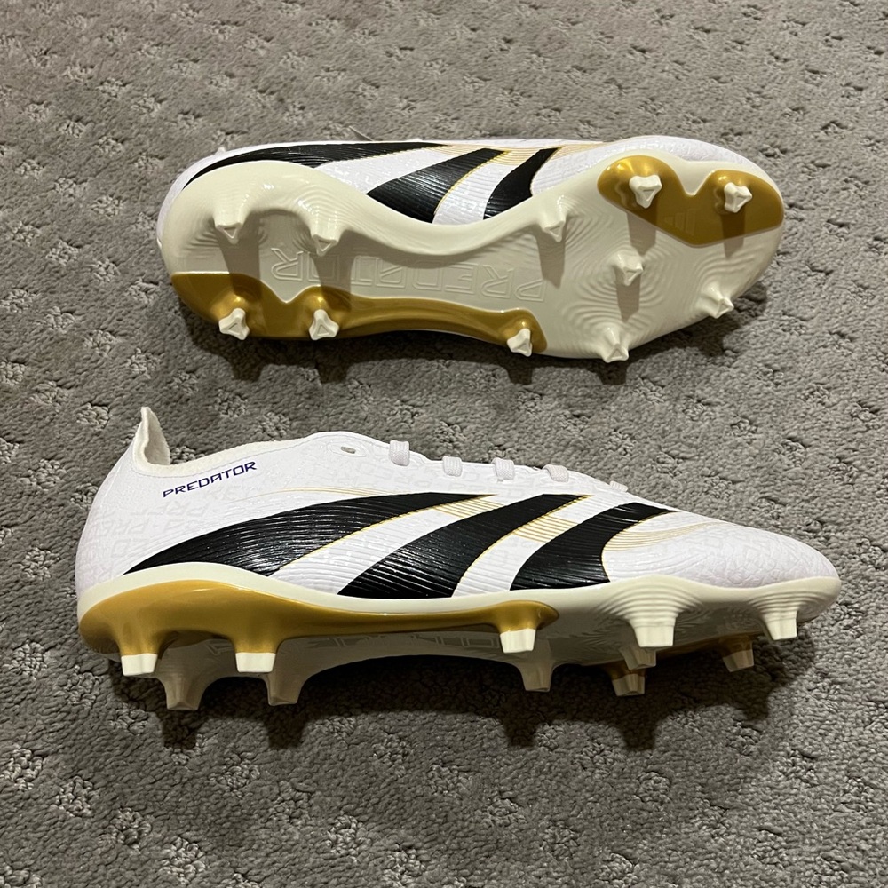 NEW Adidas Predator Soccer Cleats Women’s Size 8